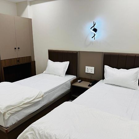 Hotel Fun N Food Bhuj Exterior photo